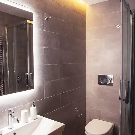 شقة Luxury & Charming Flat ميلان